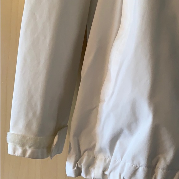 Women’s White Columbia Jacket - Picture 9 of 10